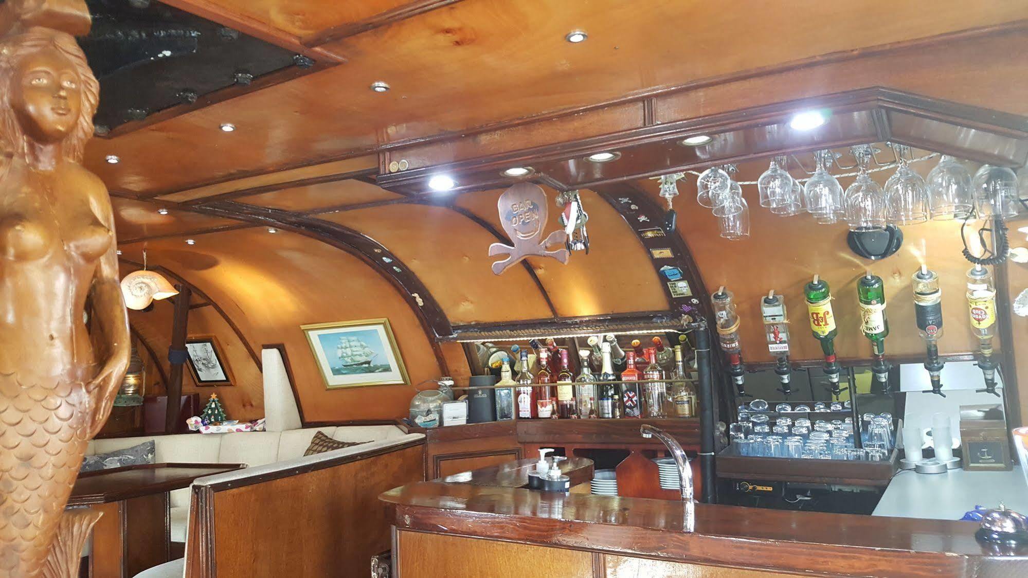 Boat Ms Cutty Jean Hotel Sliema Exterior photo